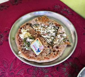 Cheese Thecha Paneer Pyaz Paratha With Curd & Pickle