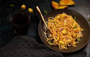 Veg Spaghetti Pasta with Rosy Red