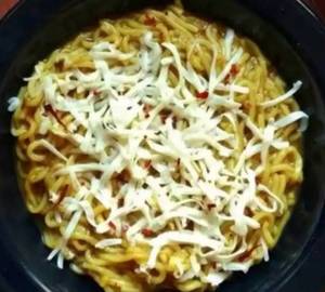 Schezwan Cheese Maggi