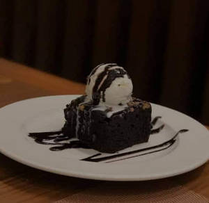 Brownie With Ice Cream