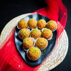 Besan Laddu