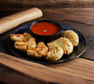 Paneer Fried Momos ( 6Pieces )