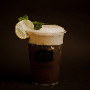 Black Currant Iced Tea