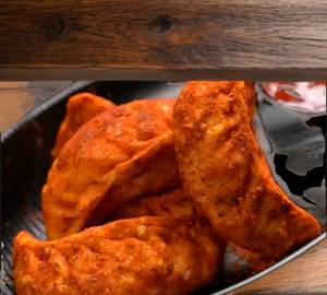 Veg Fried Cheese Crispy Momo (8 Pieces)