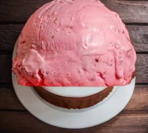 Fresh Strawberry Ice Cream (Single Scoop)(118Ml)