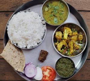 Deluxe thali