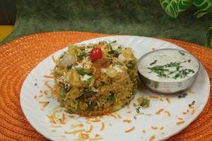 Navratan Biryani With Raita