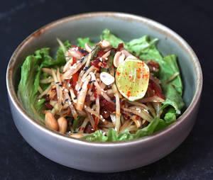 Som Tom Salad