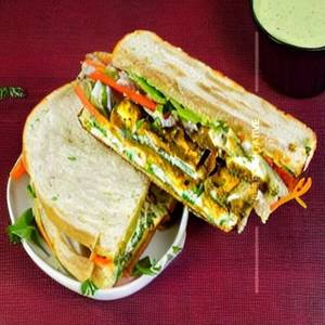 Smoked tandoori paneer sandwich