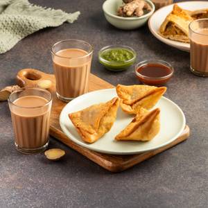 Mini Punjabi Aloo Samosa (3 Pcs) & Chai