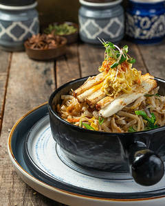 Udon Noodles With Fried Egg, Prawns, Chicken And Tofu