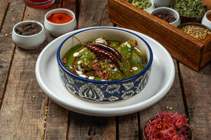 Murgh Lasooni Palak