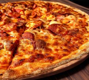 Chiken sausage pizza