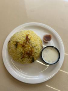 Thalassery Chicken Dum Biryani [Serves 1]