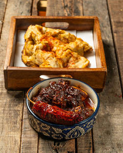 Churchur Parantha With Kala Bhuna Mutton
