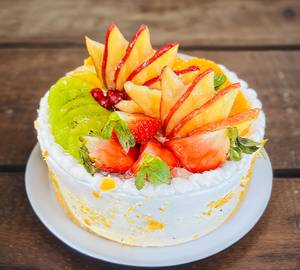 Fresh fruit cake