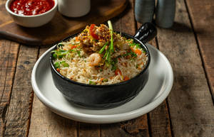 Mixed Fried Rice With Shrimp,chicken And Egg