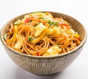 Egg Hakka Noodles