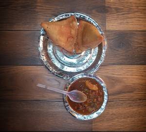 Samosa + Sabji (2 Pcs)