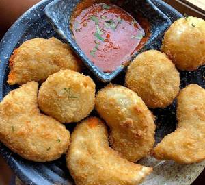 Kurkure Veg Momos ( Fried )