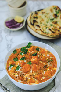 Paneer Butter Masala With Naan