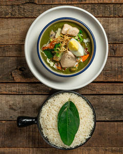Thai Green Sliced Chicken Served With Steamed Rice
