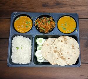 Veg special thali ( no Onion no girlie)