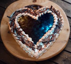 Black forest fantasy cake (500gm)