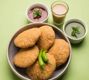 Pyaaz Kachori