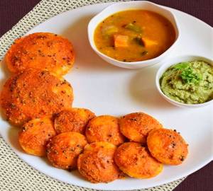 Tellamuvvala Podi Chiti Idli Samal Ghee (4 Pieces)