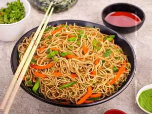 Veg Hakka Noodles