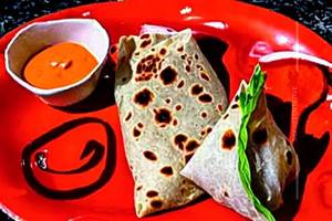 Cheeze paneer wrap d