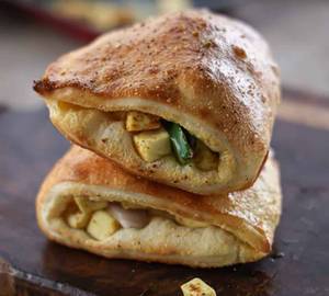Cheesy Paneer Pocket