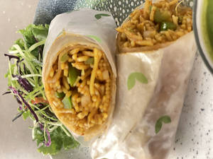 Veg Chowmein Roll