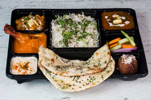 Kadai Chicken+chicken Curry+ Rice+4 Roti+salad