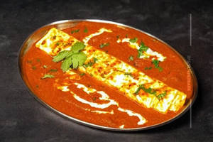 Paneer Lasooni Tikka Masala