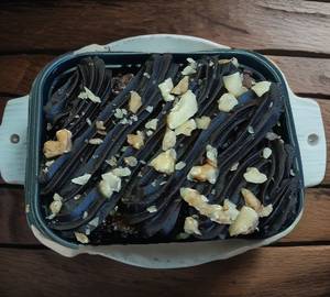 Brownie with Walnut Topping