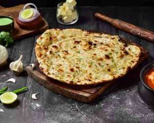 Special Garlic Naan
