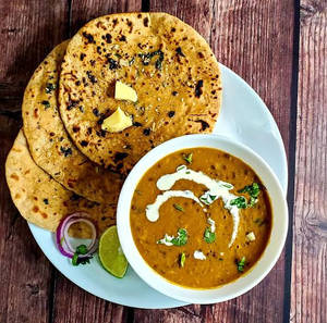 Dal Makhni & 2 Tawa Roti