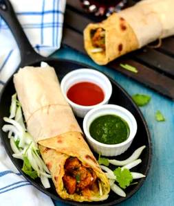 Egg Chicken Bhuna Roll