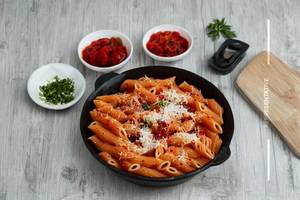 Red pasta
