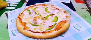 Onion And Capsicum Pizza