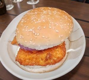 Paneer Snacker Burger