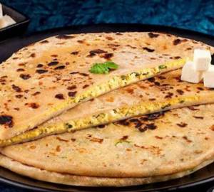 Paneer paratha with chutney