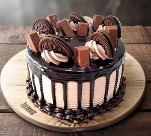 Choco Mousse Kitkat - Oreo Cake