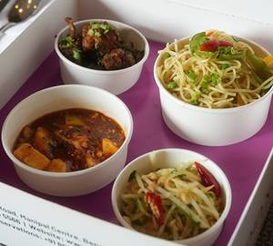 Chinese Veg Rice/Noodles Combo (4 Compartment)
