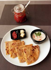 Aloo Cheese Chilli Parantha (1 Pc)