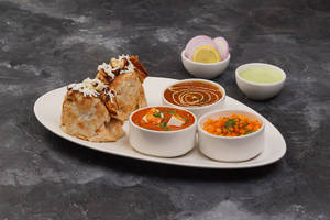 Paneer Wala Chur Chur Naan Platter