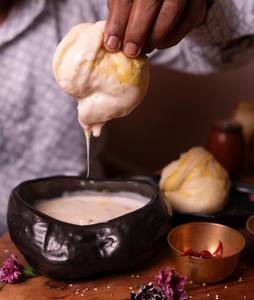 EMA DATSHI {Bhutanese Ema cheese curry}