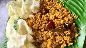 Puliyodharai with appalam